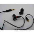 Amature Seimbang Hibrida dengan Earphone In-Ear Dinamis